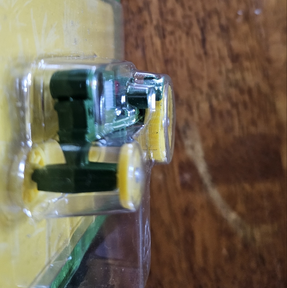 Nip John Deere Waterloo Boy Tractor Diecast Colle… - image 4